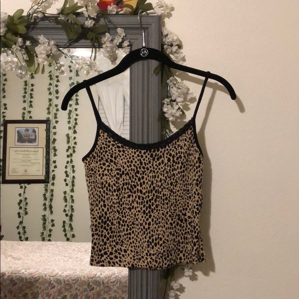 🌼 Brandy Melville tank!!